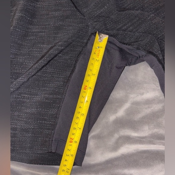 Lululemon T.H.E. Short *Linerless 9" - Picture 4 of 8